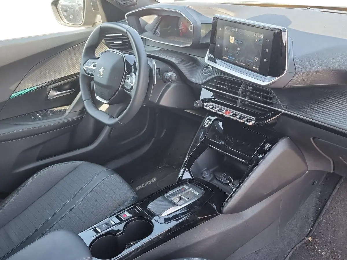 Immagine 14 Peugeot 2008