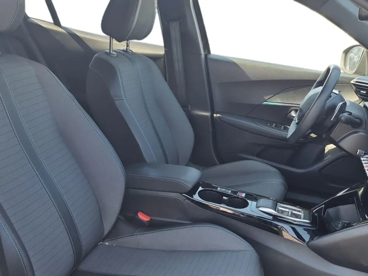 Immagine 15 Peugeot 2008