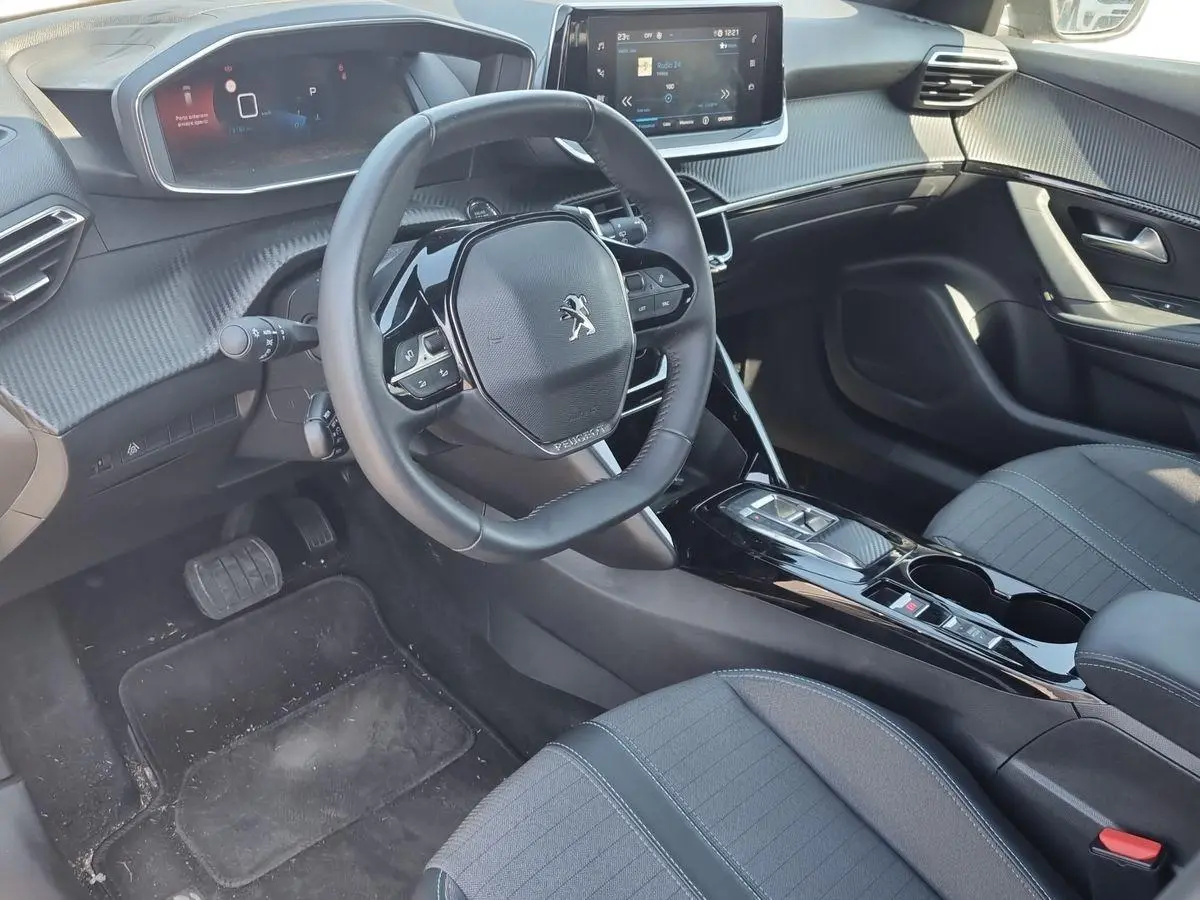 Immagine 9 Peugeot 2008