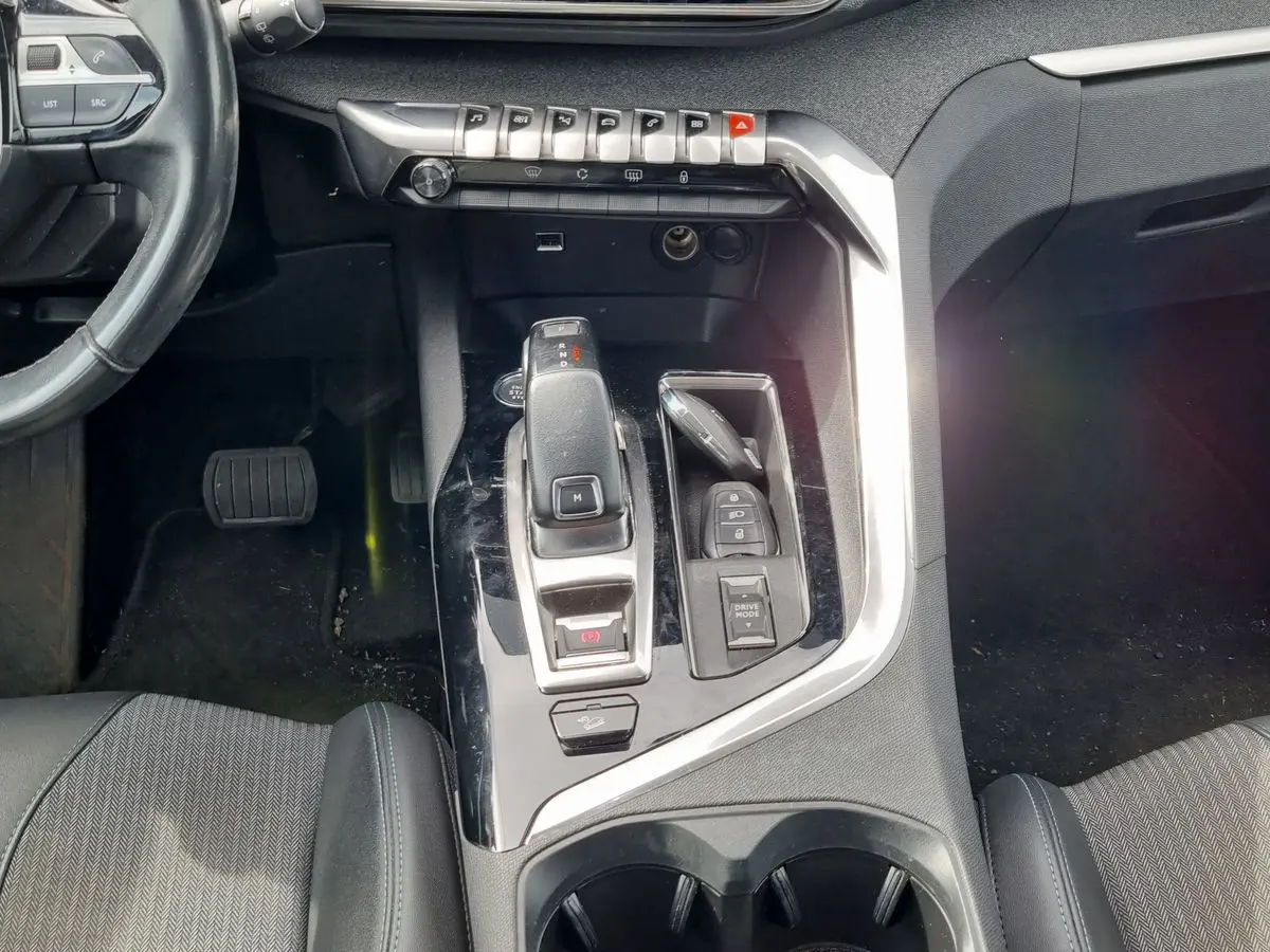 Immagine 11 Peugeot 3008