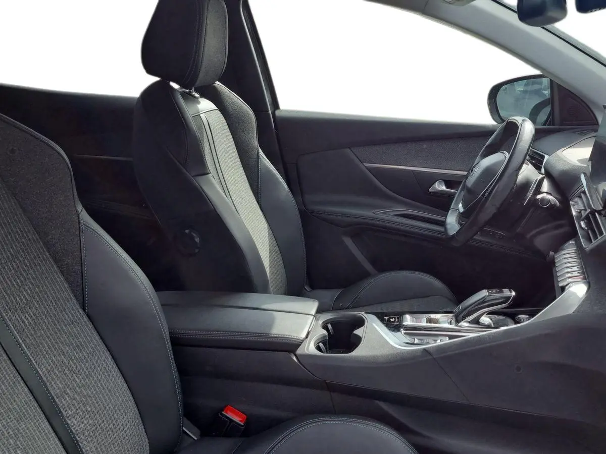 Immagine 15 Peugeot 3008