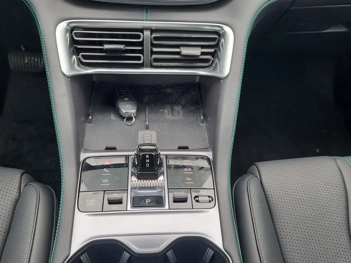 Immagine 11 BYD Seal U DM-i