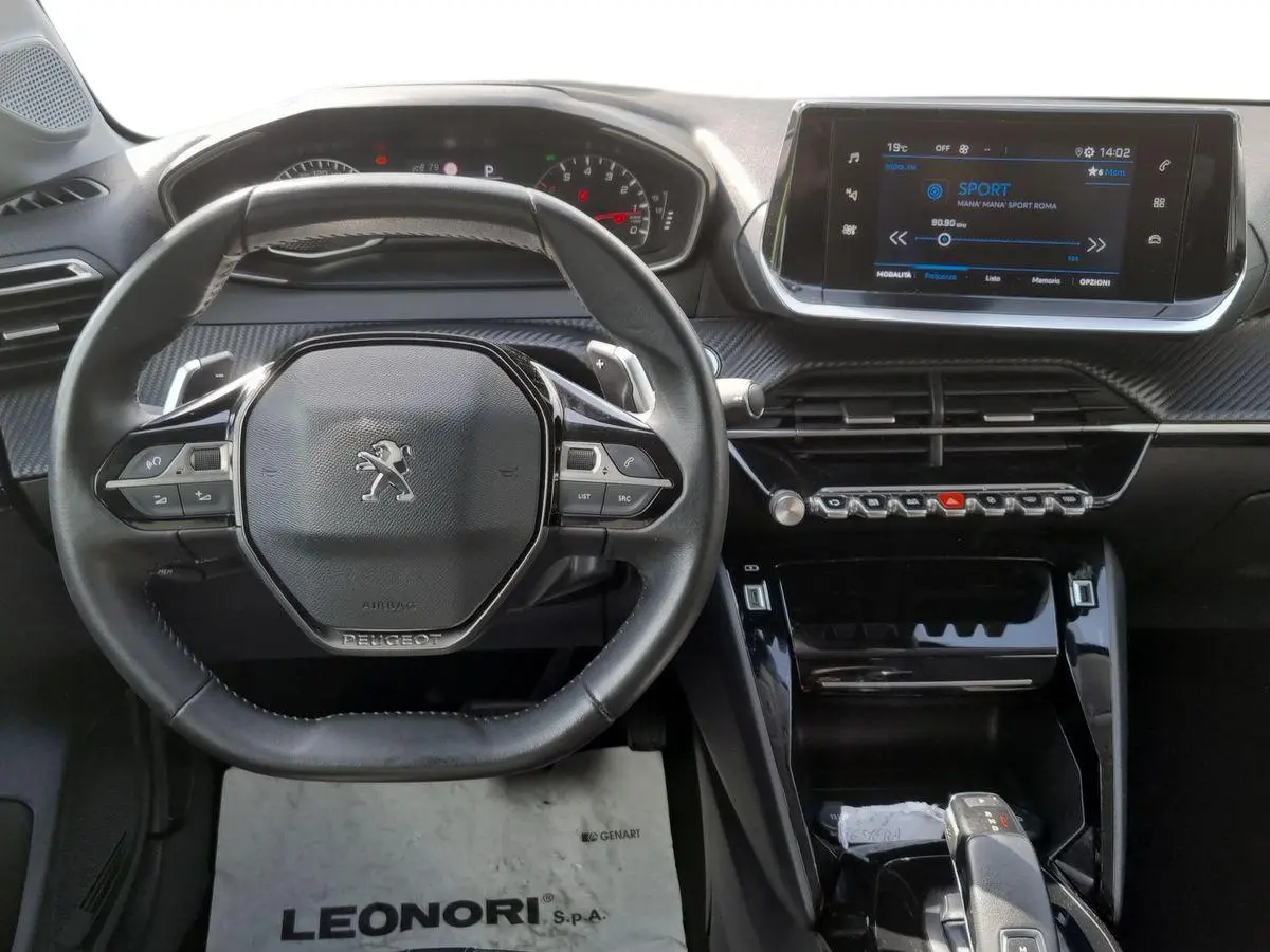 Immagine 10 Peugeot 208