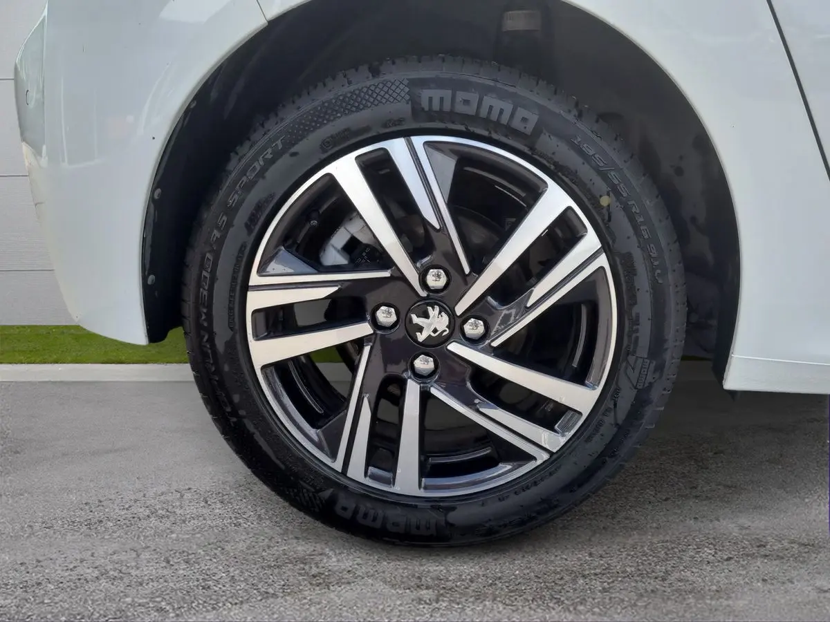 Immagine 8 Peugeot 208