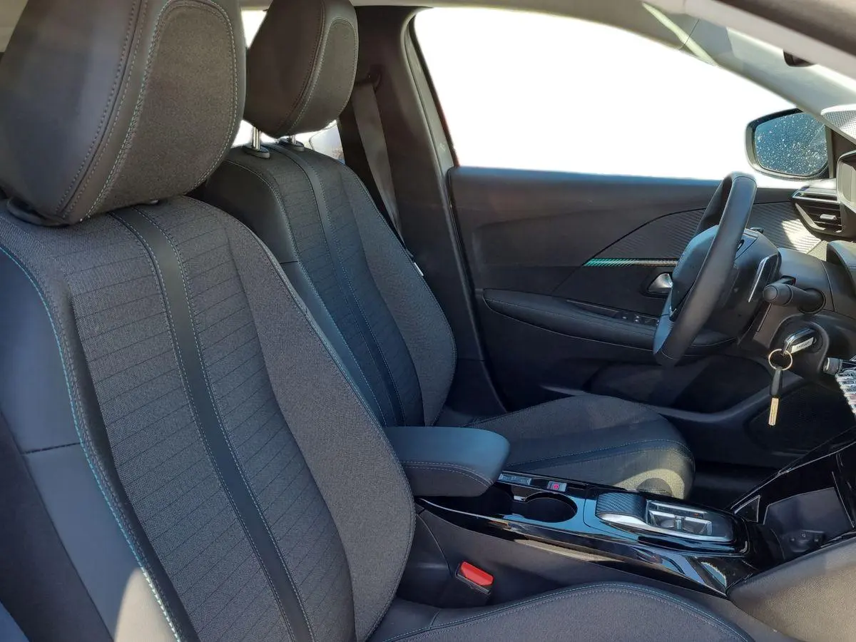 Immagine 15 Peugeot 208
