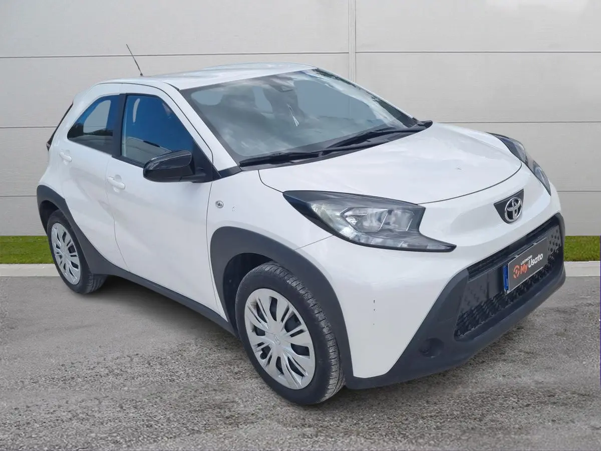 Foto 1 Toyota Aygo X