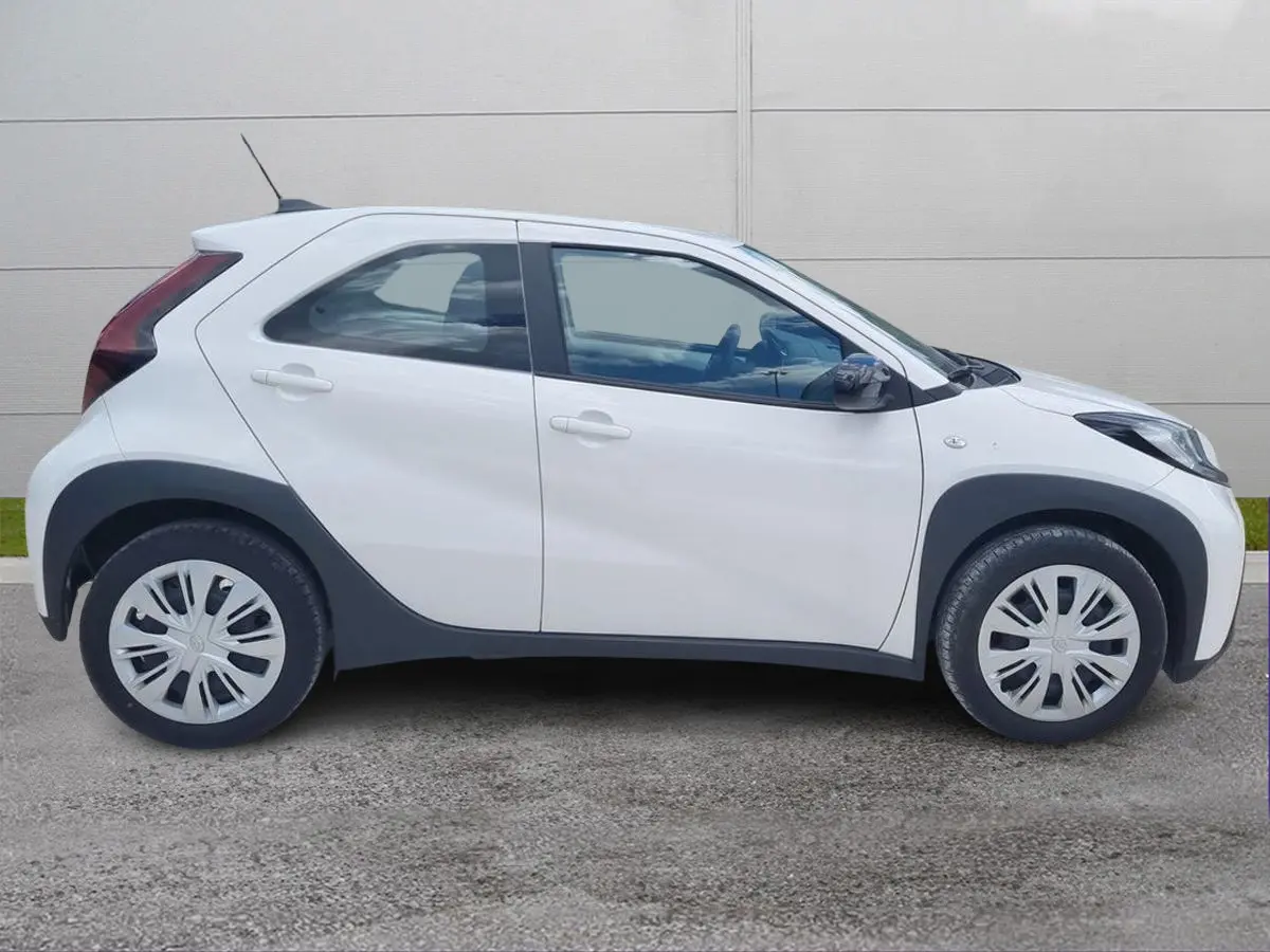 Foto 4 Toyota Aygo X