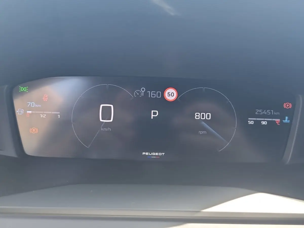 Immagine 12 Peugeot 2008