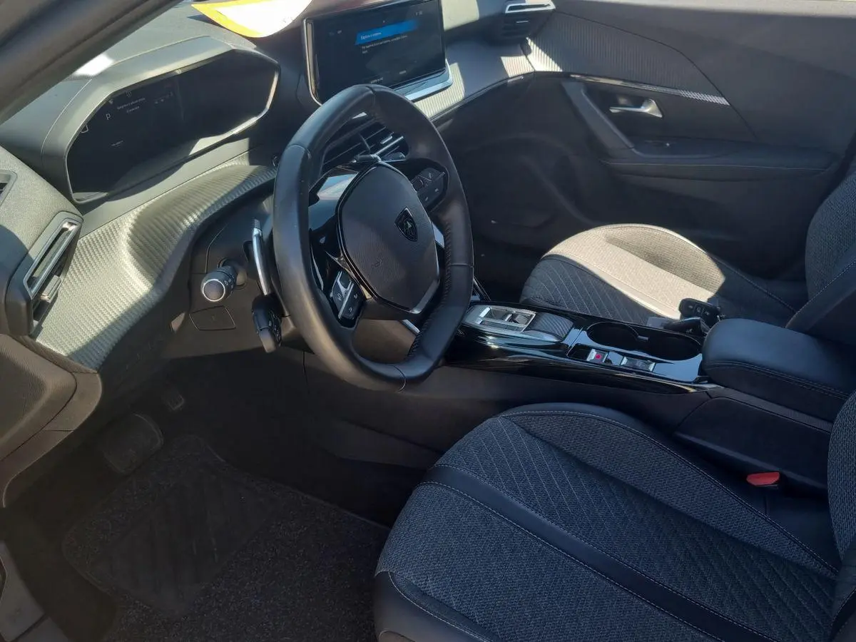 Immagine 9 Peugeot 2008