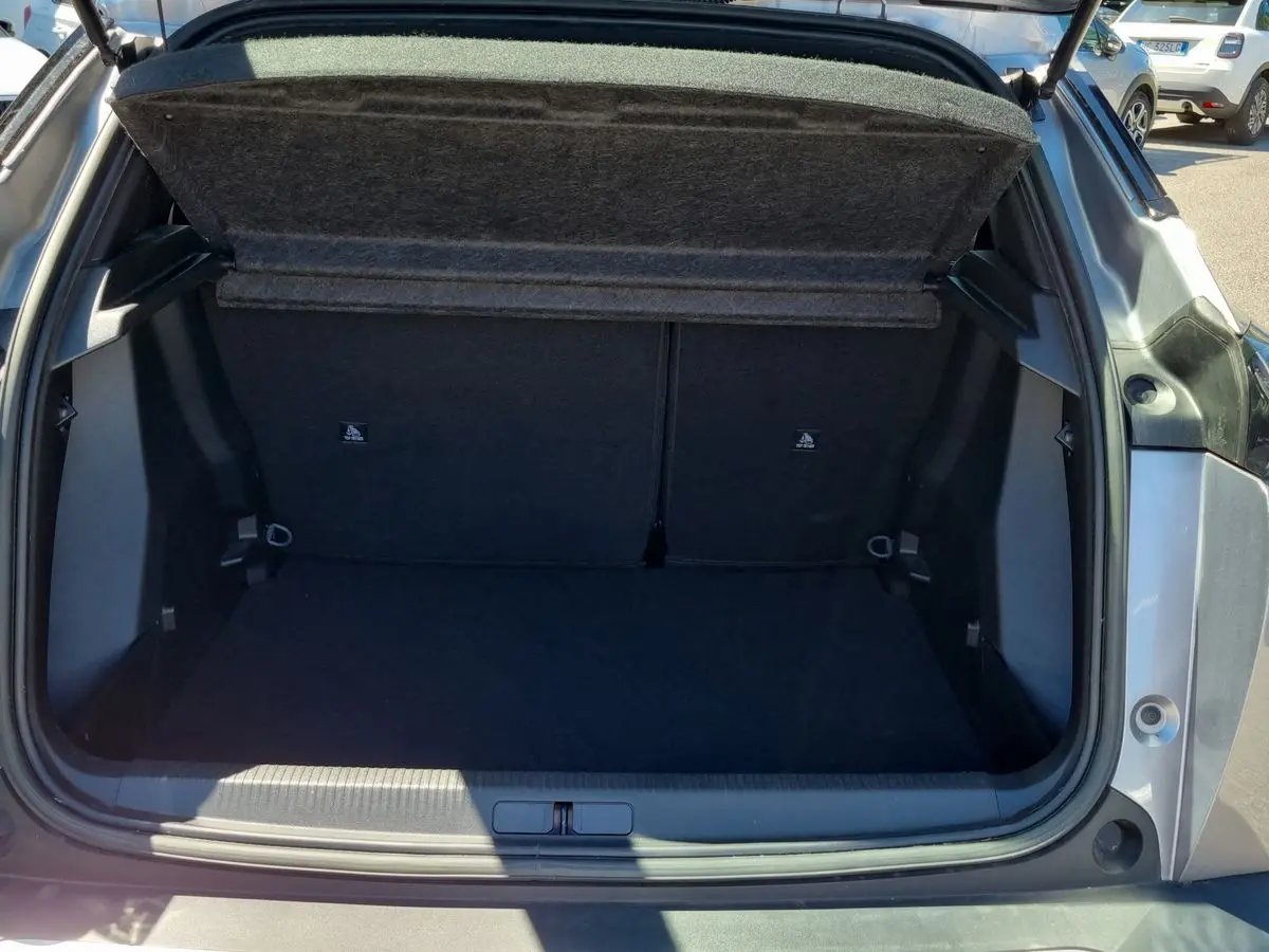 Immagine 7 Peugeot 2008