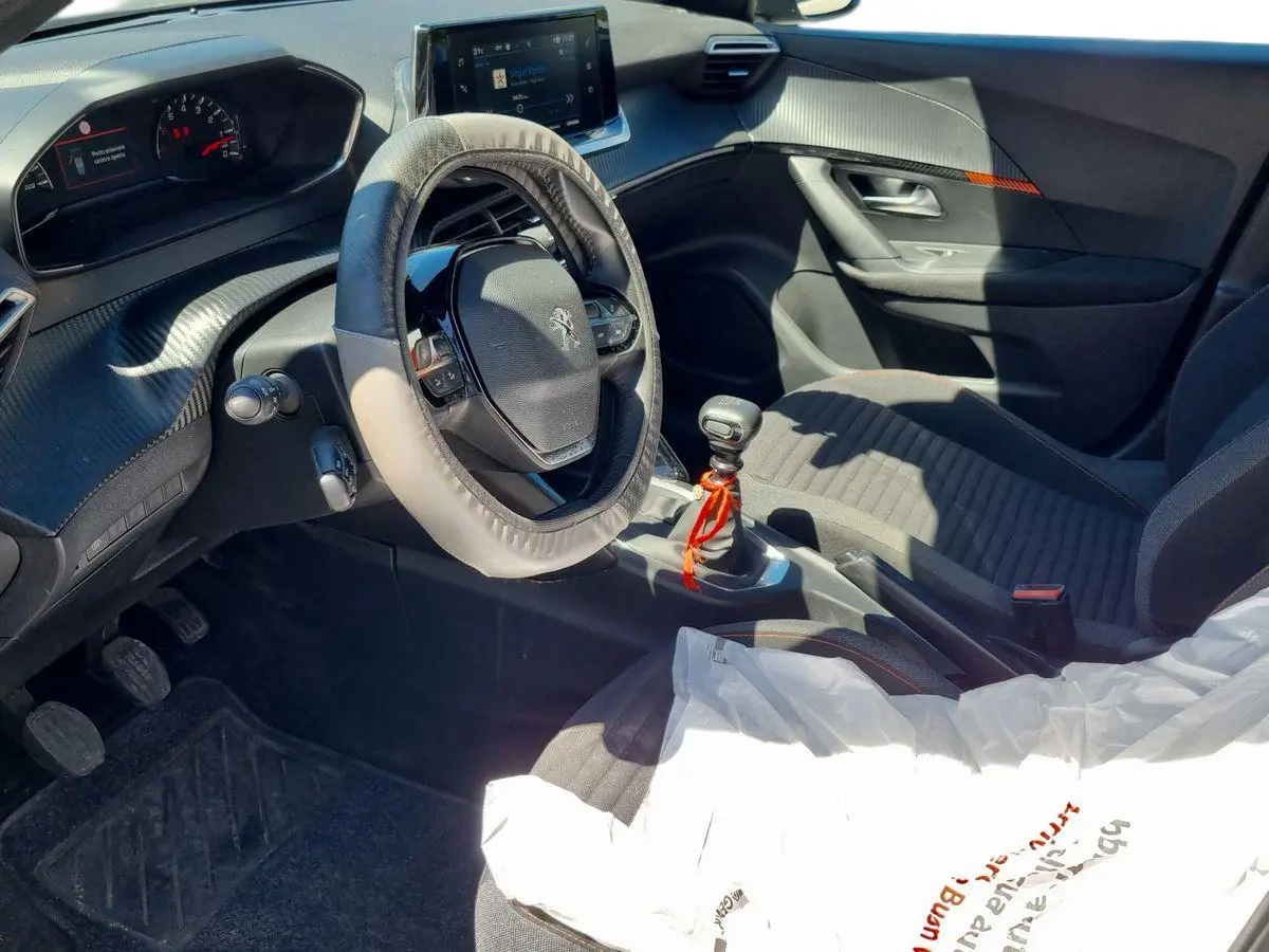 Immagine 9 Peugeot 2008