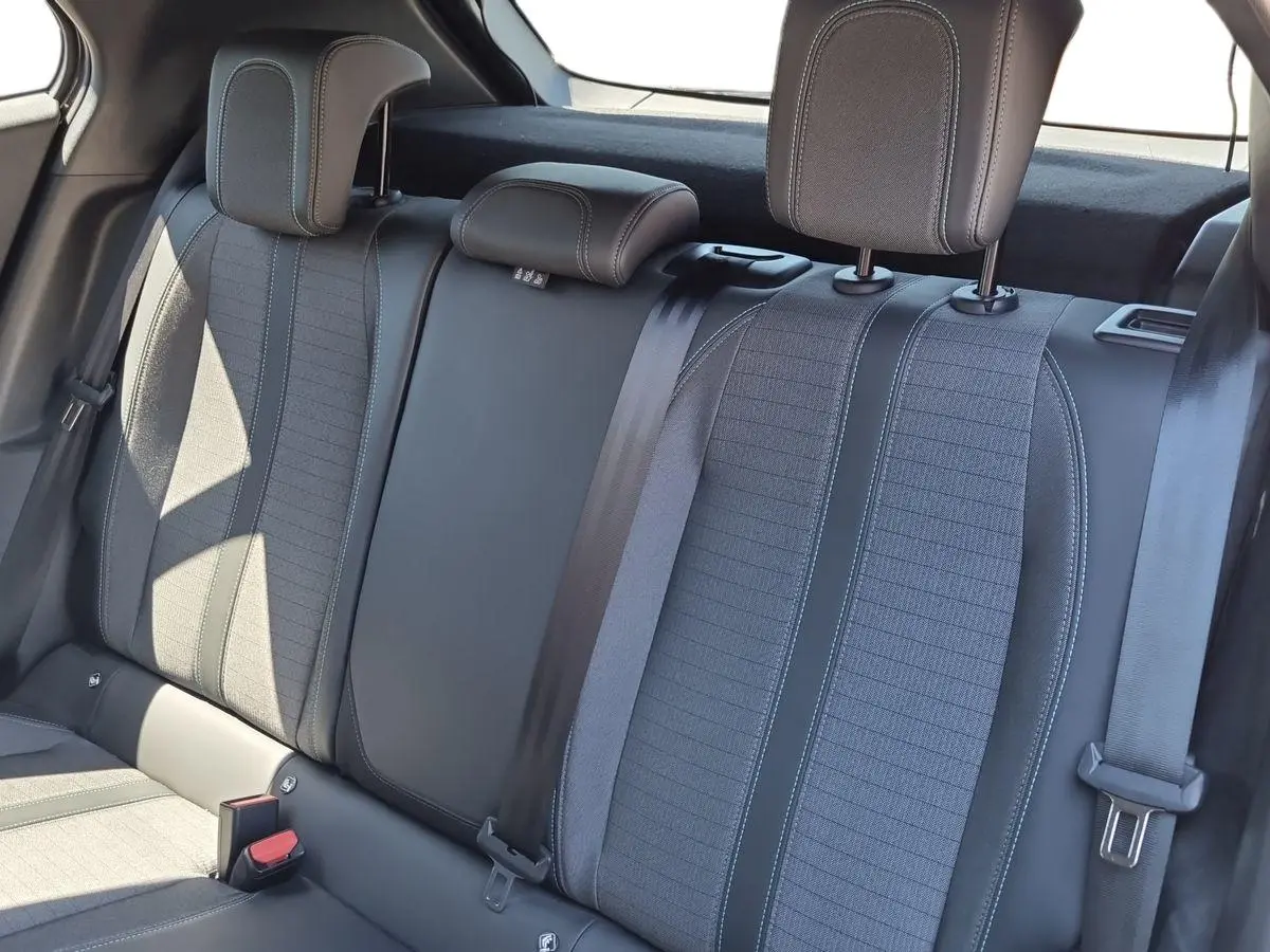Immagine 13 Peugeot 2008