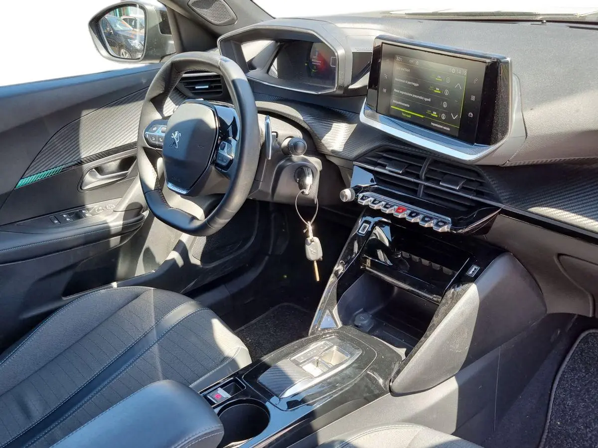 Immagine 14 Peugeot 2008