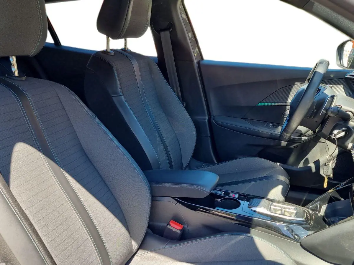 Immagine 15 Peugeot 2008
