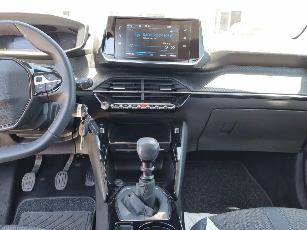 Immagine 11 Peugeot 208