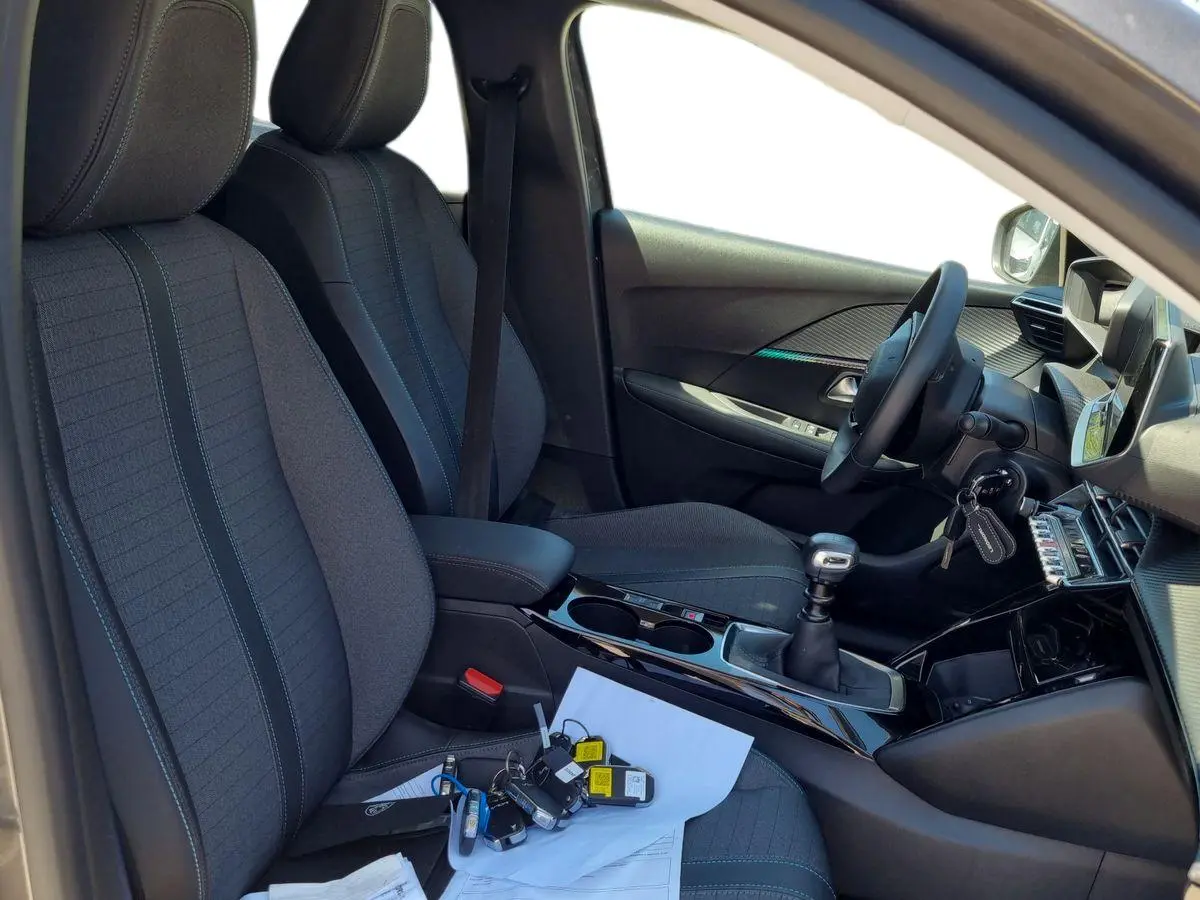 Immagine 15 Peugeot 208