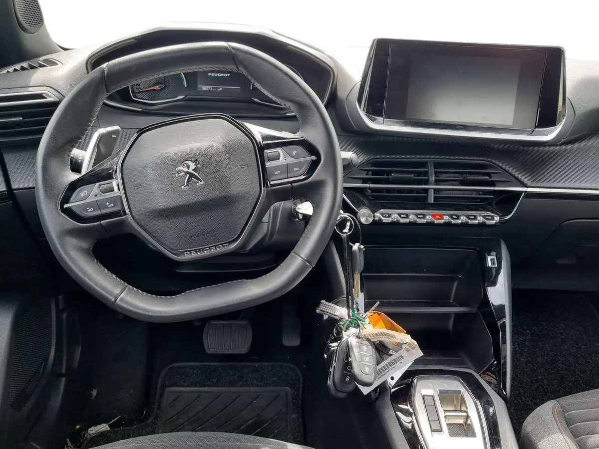 Immagine 10 Peugeot 2008