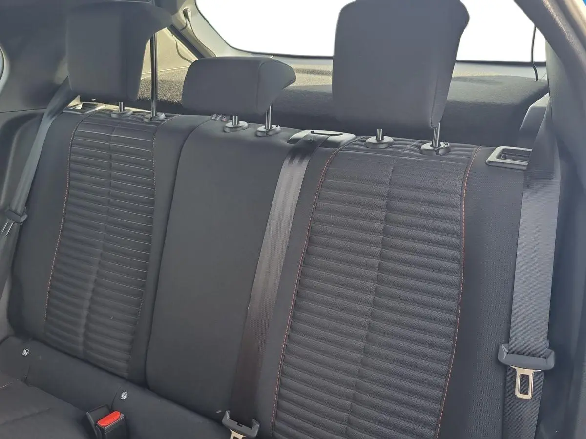 Immagine 13 Peugeot 2008