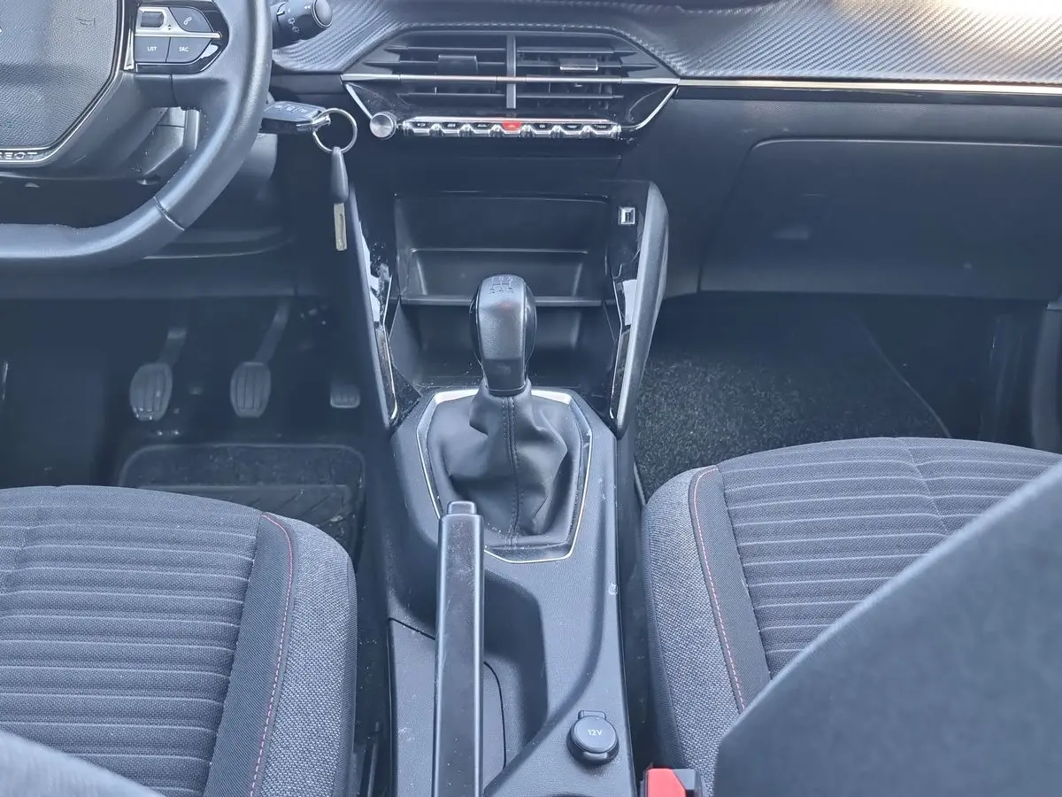 Immagine 11 Peugeot 208