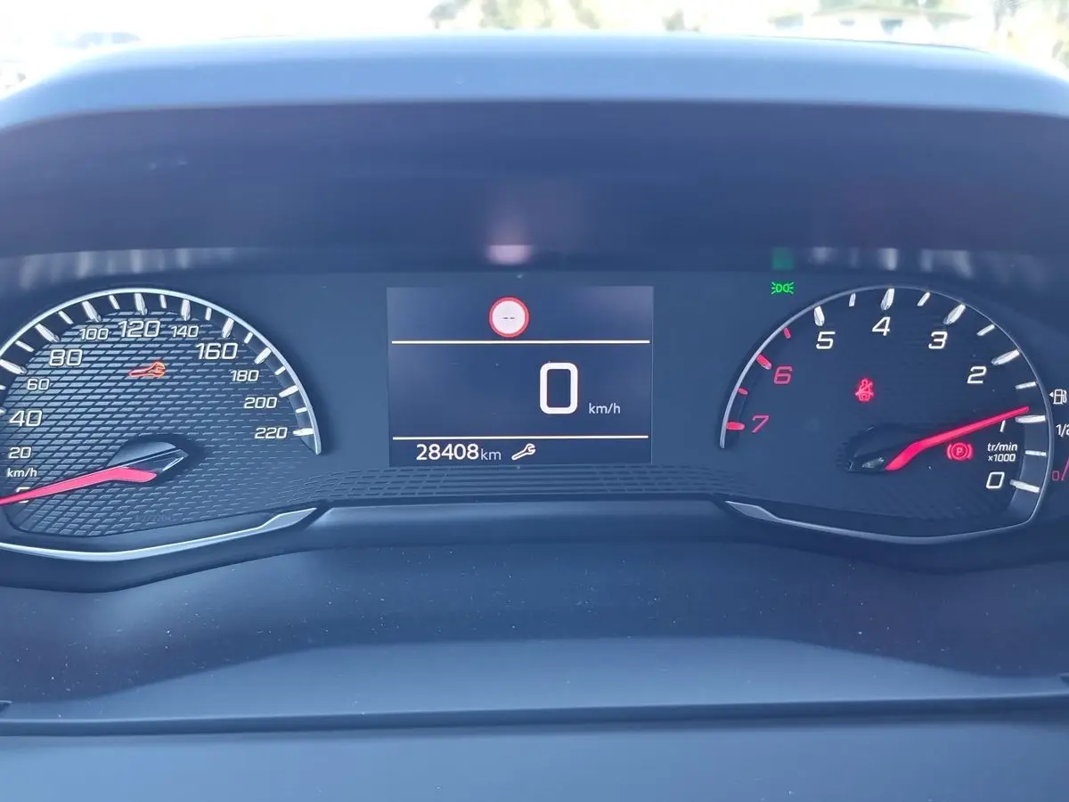 Immagine 12 Peugeot 208