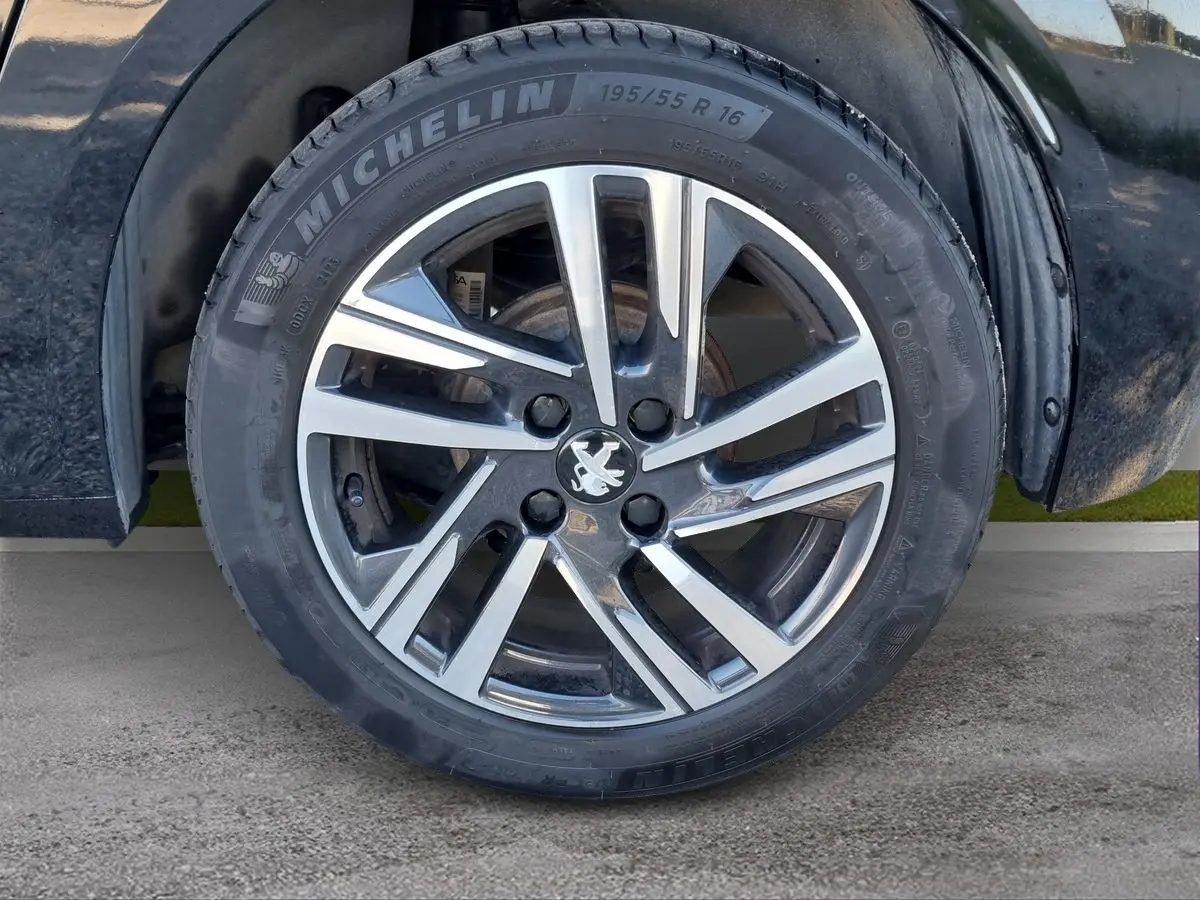 Immagine 8 Peugeot 208