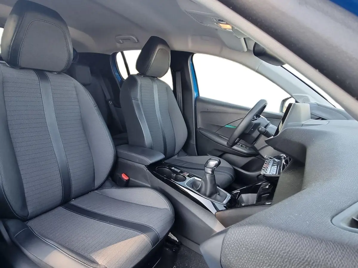 Immagine 15 Peugeot 208