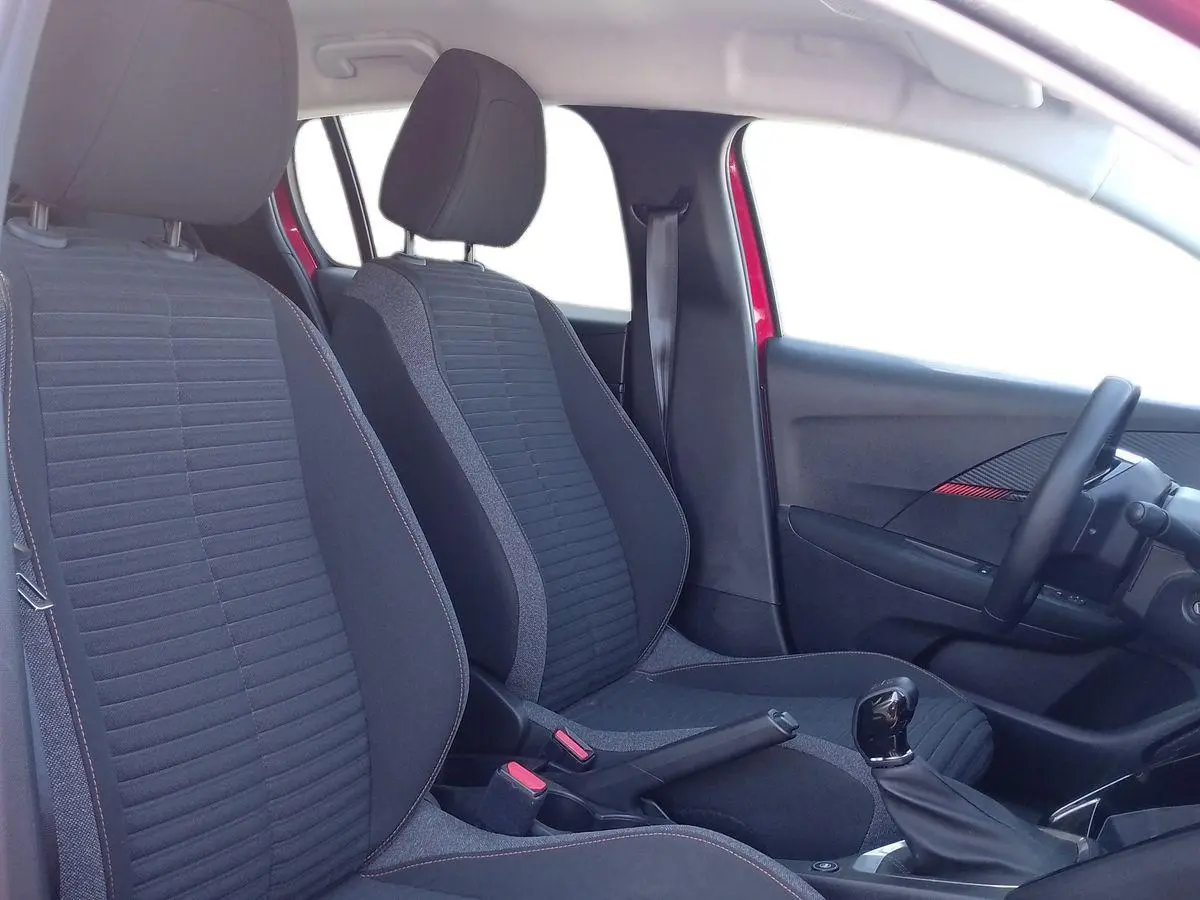 Immagine 15 Peugeot 208