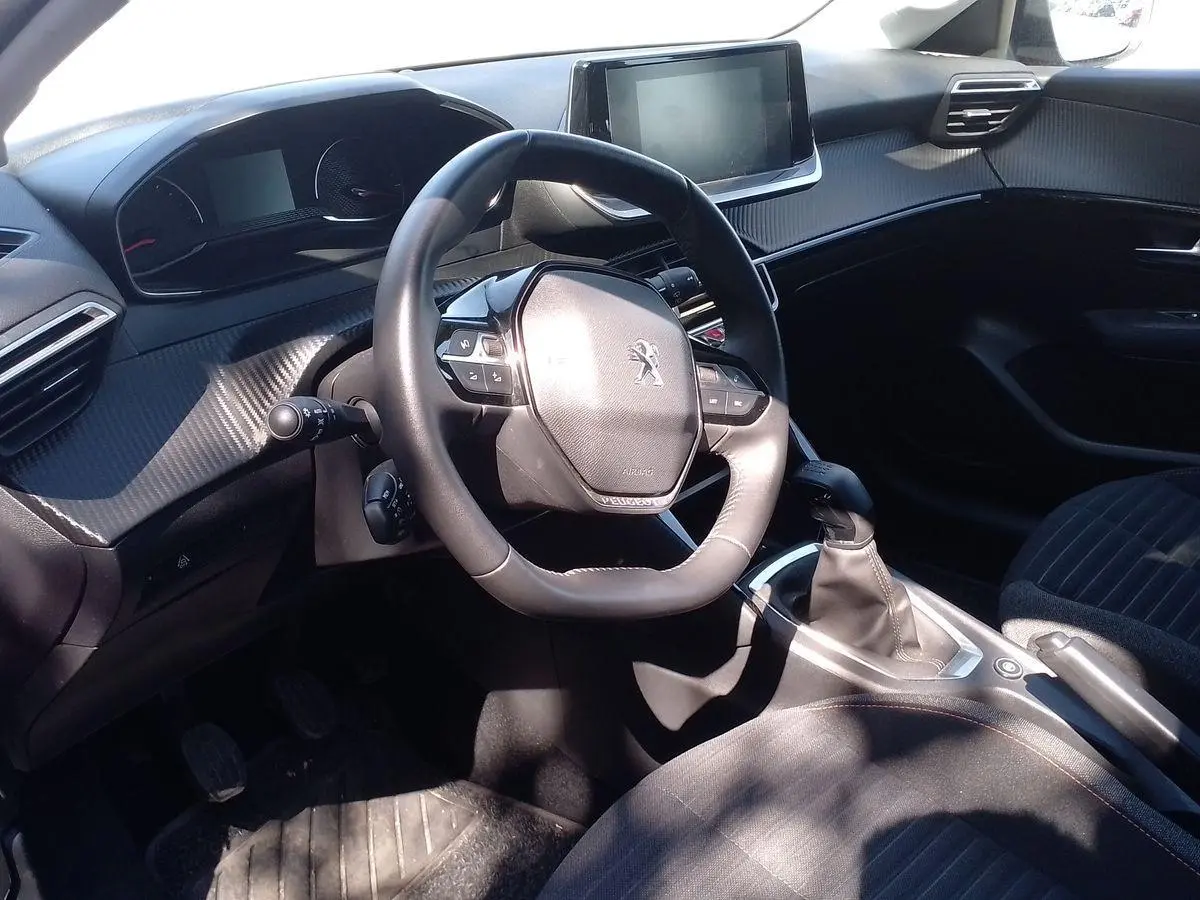 Immagine 9 Peugeot 208