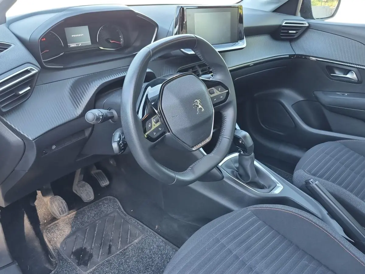 Immagine 9 Peugeot 208