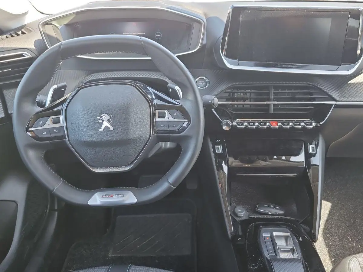Immagine 10 Peugeot 208