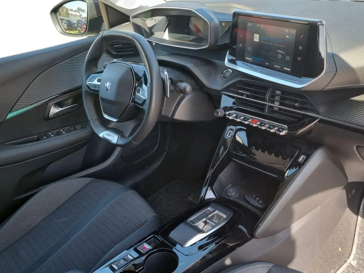 Immagine 14 Peugeot 208