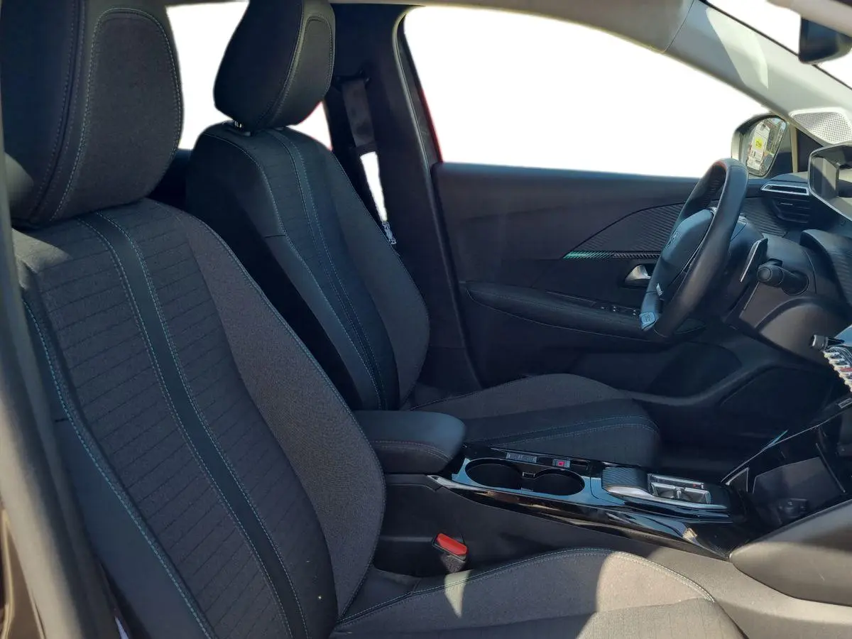 Immagine 15 Peugeot 208