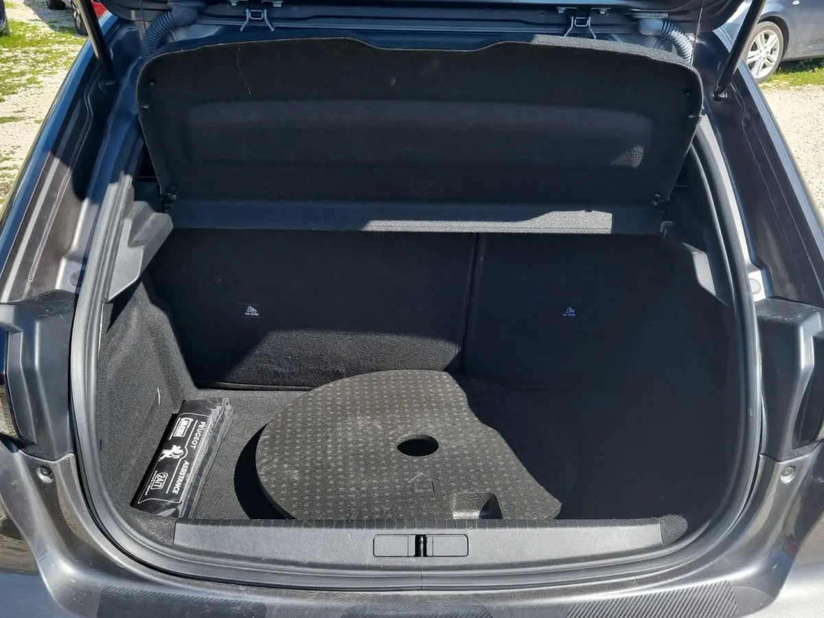 Immagine 7 Peugeot 208