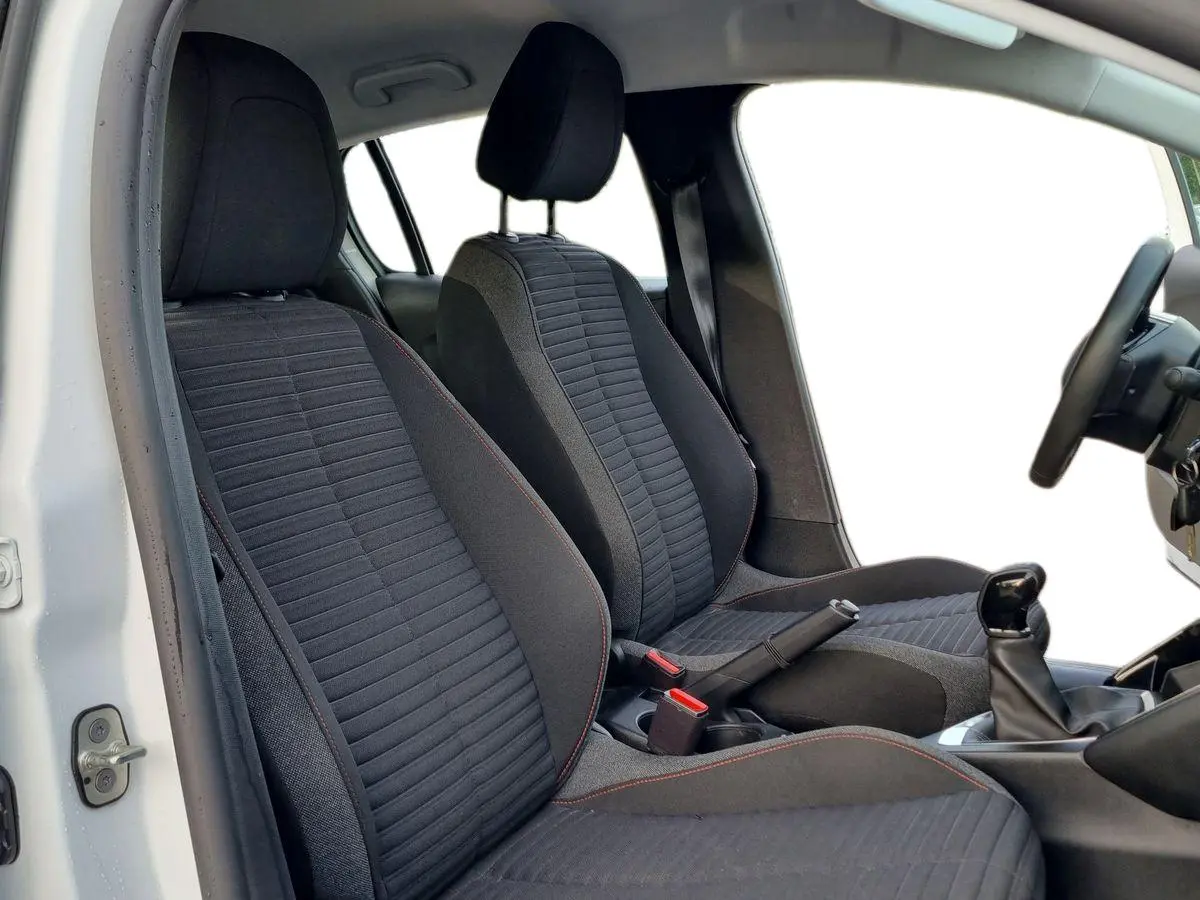 Immagine 15 Peugeot 208