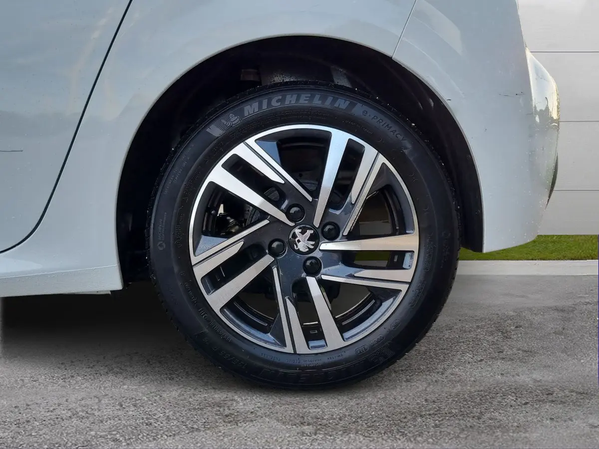 Immagine 8 Peugeot 208