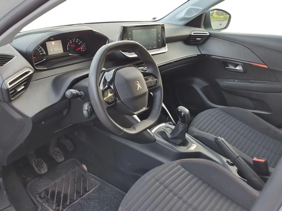 Immagine 9 Peugeot 208