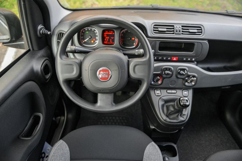Interni fiat panda hybrid base usata